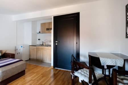 Apartament Svetogorska Tri Belgrad Zewnętrze zdjęcie